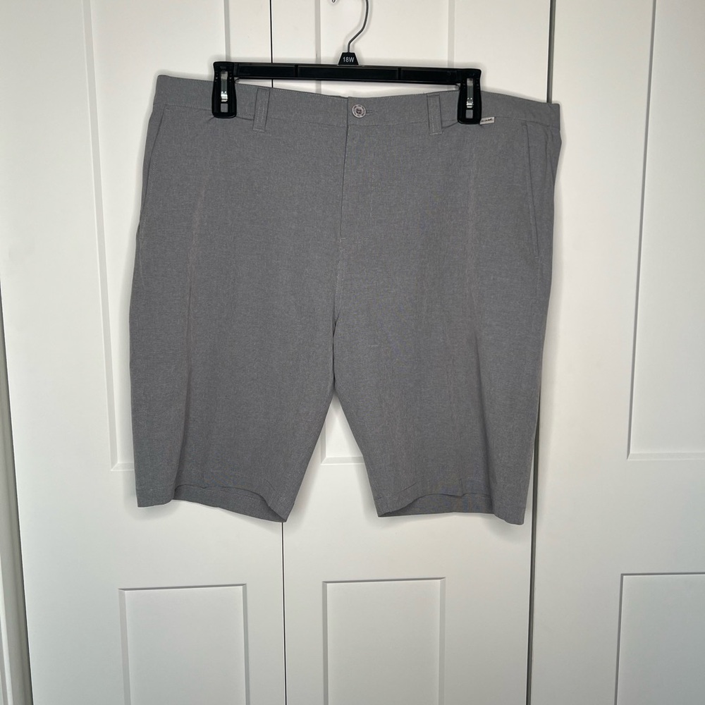 Travis Mathew Casual Preppy Golf Shorts Men’s Size 42